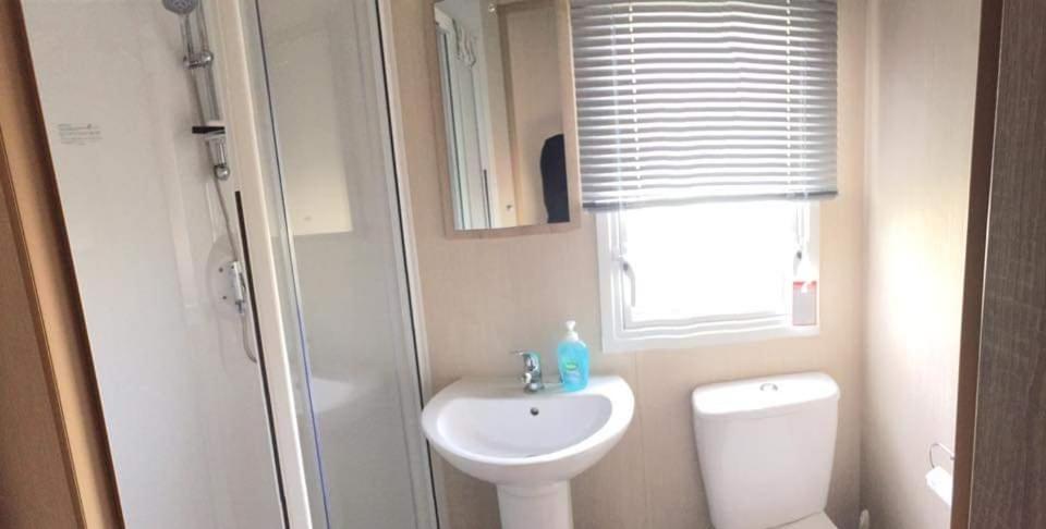 6 Berth Park Dean Saltfleet Barneys Den Hotel Ngoại thất bức ảnh